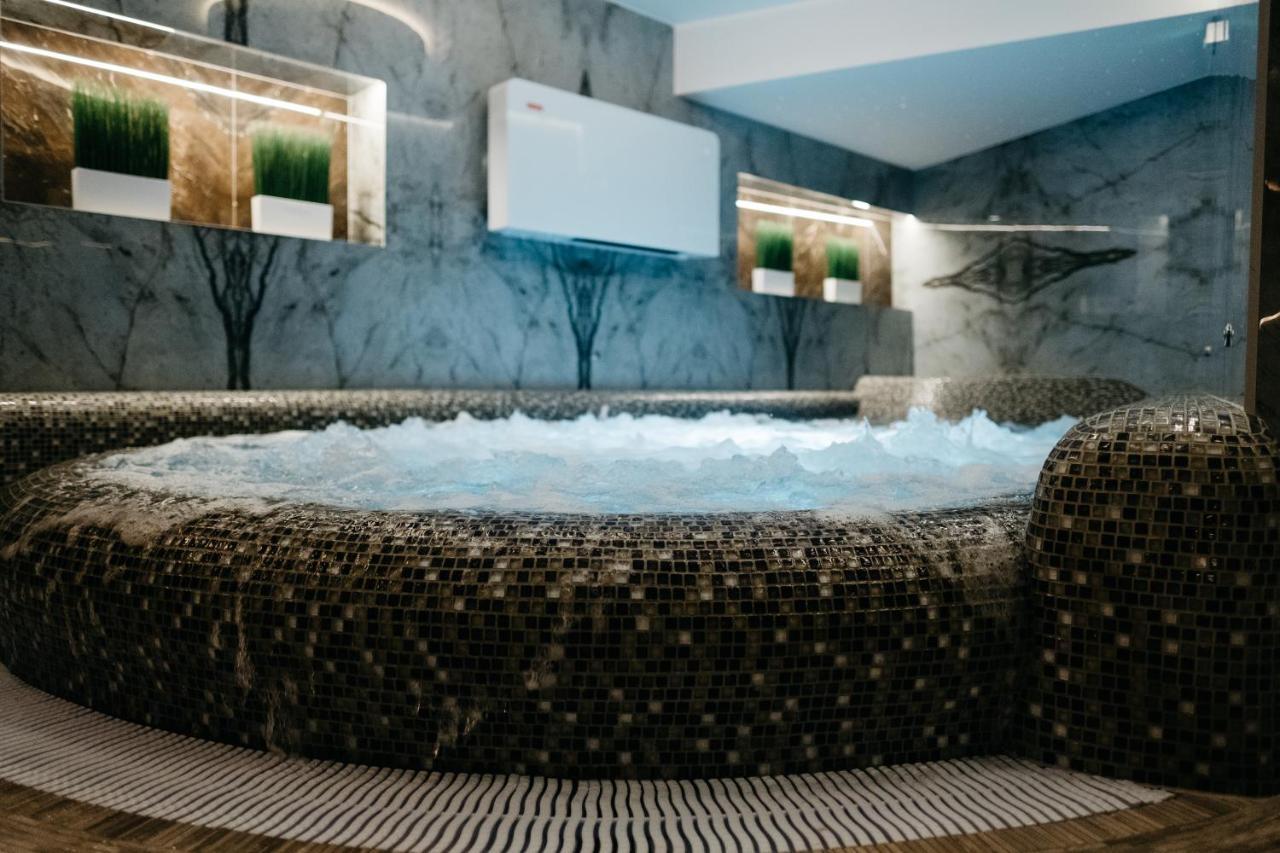 Bohema Hotell Telšiai Eksteriør bilde